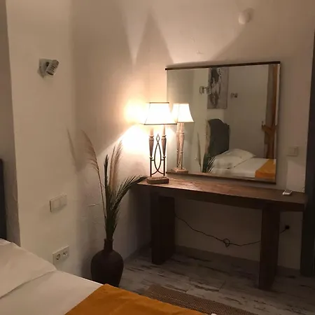 Al'cati Flaneur B&B